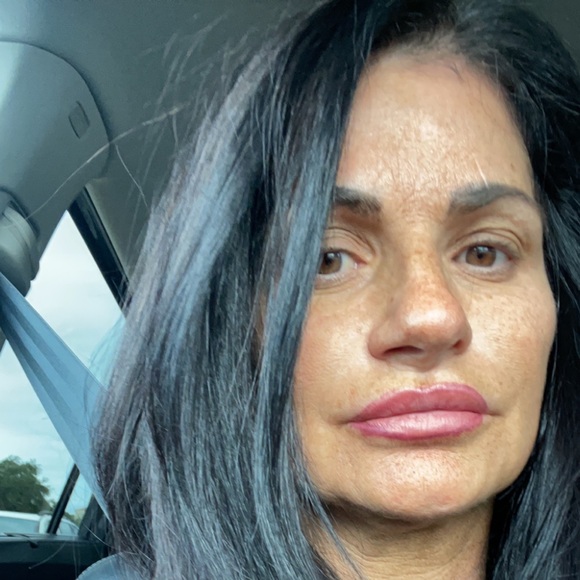 Meet your Posher, Jessica - Picture 1 of 1